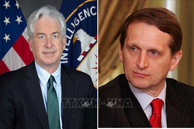 Trong ảnh: Giám đốc Cơ quan Tình báo đối ngoại Nga (SVR) Sergey Naryshkin (phải) và lãnh đạo Cơ quan Tình báo trung ương Mỹ (CIA) William Burns. Ảnh: Prensa Latina/TTXVN
