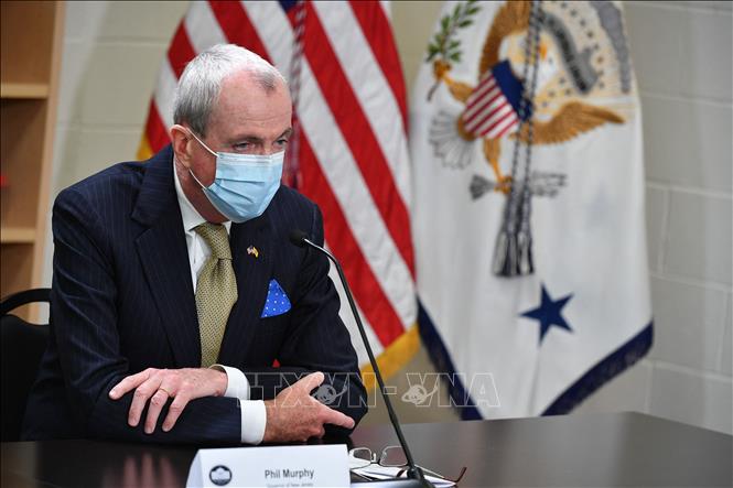 Trong ảnh: Thống đốc bang New Jersey, ông Phil Murphy tại một cuộc họp ở thành phố Little Falls ngày 8/10/2021. Ảnh: AFP/TTXVN