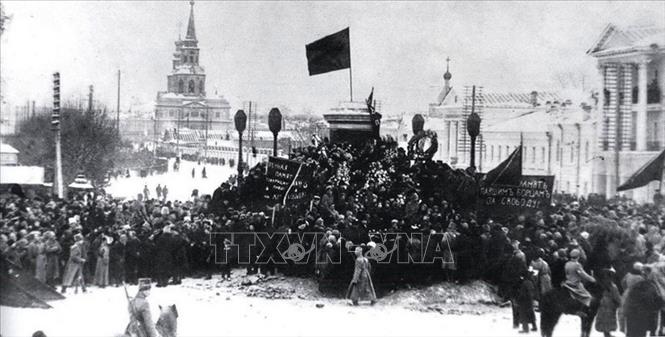 Không khí Cách mạng Tháng Mười ở Yekaterinburg (thành phố chính ở miền trung Nga, phía đông dãy núi Uran). Ảnh: Tư liệu/TTXVN phát