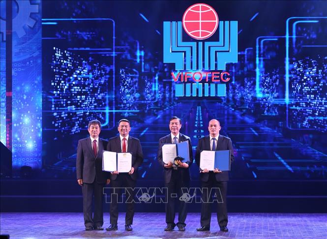 Trong ảnh: Giải thưởng WIPO 2020 được trao cho công trình: 