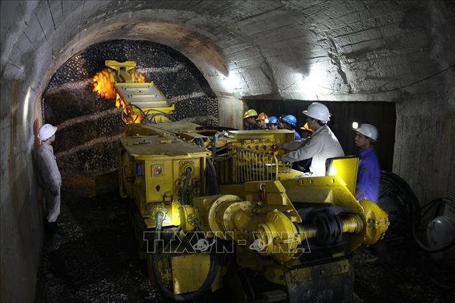 Trường Cao đẳng Nghề mỏ Hồng Cẩm (Tập đoàn công nghiệp Than – Khoáng sản) tại TP Hạ Long (Quảng Ninh) được thành lập từ năm 2006 với nhiệm vụ đào tạo và cung cấp công nhân khai thác mỏ cho cả tập đoàn. Ảnh: Trọng Đạt - TTXVN
