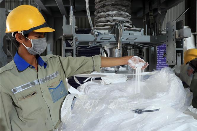 Thành phẩm Alumin của Công ty Nhôm Lâm Đồng Đồng (Tập đoàn Công nghiệp Than-Khoáng sản Việt Nam). Ảnh: Chu Quốc Hùng-TTXVN