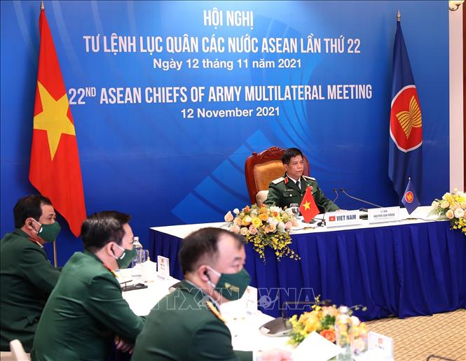 Photo: Lt. Gen. Nguyen Van Nghia, Deputy Chief of the General Staff of the Vietnam People’s Army attends the meeting. VNA Photo: Trọng Đức