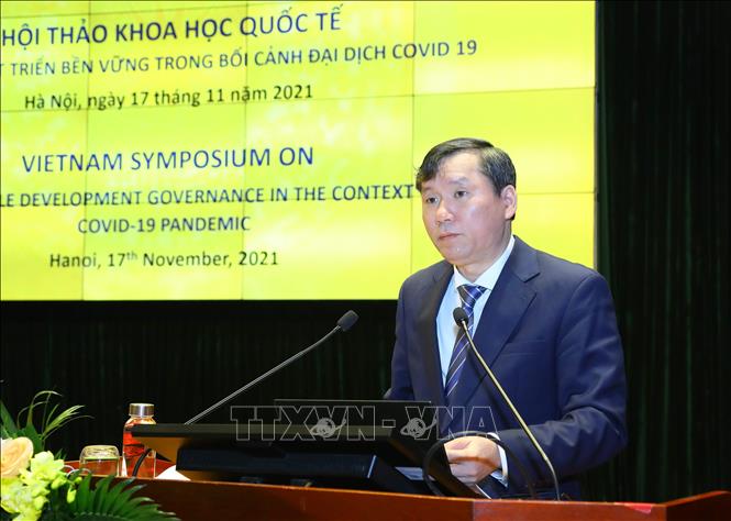 PGS.TS Lê Văn Lợi, Phó Giám đốc Học viện Chính trị quốc gia Hồ Chí Minh phát biểu khai mạc Hội thảo. Ảnh: Văn Điệp - TTXVN