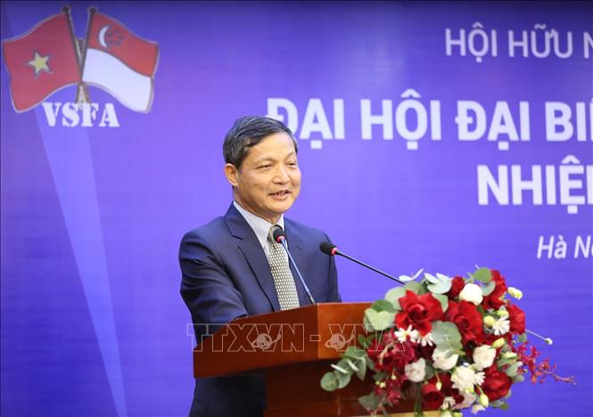 Photo: President of the Vietnam-Singapore Friendship Association for the 2021-26 tenure, Vu Viet Ngoan speaks at the congress. VNA Photo: Nguyễn Văn Điệp