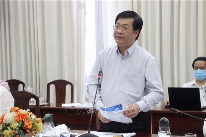 Phó Giám đốc Sở Công Thương thành phố Cần Thơ Trần Lê Bình nêu ý kiến tại Hội thảo. Ảnh: Trung Kiên - TTXVN 
