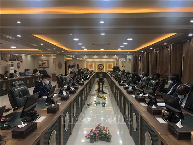 Toàn cảnh cuộc họp của Đoàn công tác với Hội đồng Bộ trưởng Nam Sudan. Ảnh: TTXVN