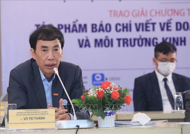 Trong ảnh: Viện trưởng Viện Nghiên cứu Chiến lược Thương hiệu và Cạnh tranh Võ Trí Thành phát biểu tại diễn đàn. Ảnh: Tuấn Anh - TTXVN