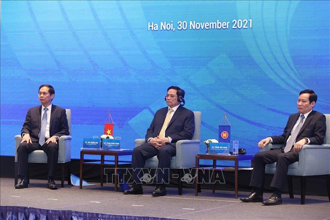 Photo: Prime Minister Pham Minh Chinh attends the session. VNA Photo: Dương Giang