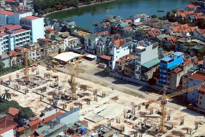 Photo: Hanoi 's new social housing projects in the fourth quarter of 2021 are expected to provide 7,900 apartments, mostly for stable income earners. VNA Photo: Tuấn Anh
