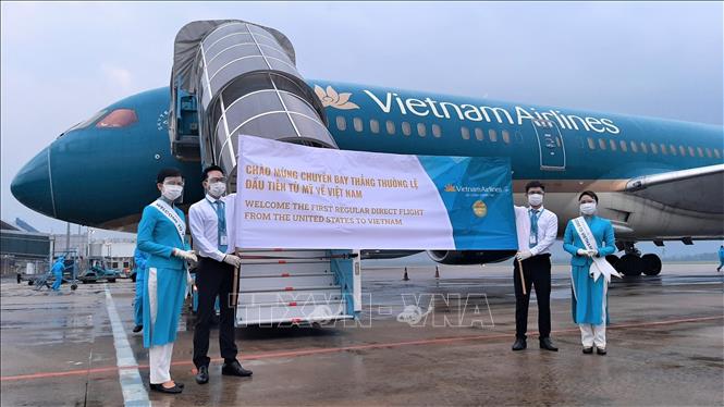 Photo: The flight lands at the Da Nang Airport. VNA Photo