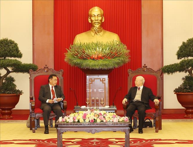 Party leader receives Lao National Assembly Chairman - VNA Photos ...