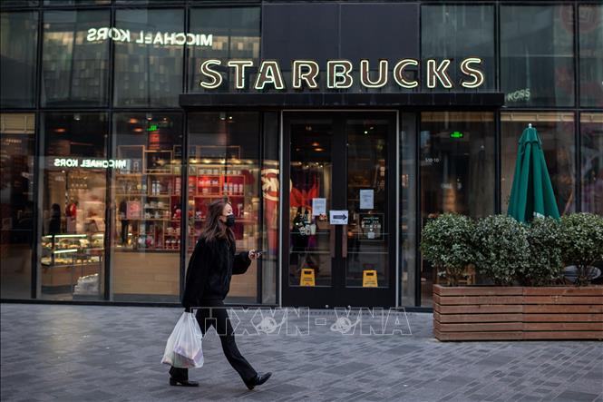 Trong ảnh (tư liệu): Một cửa hàng của Starbucks ở Bắc Kinh, Trung Quốc. Ảnh: AFP/ TTXVN