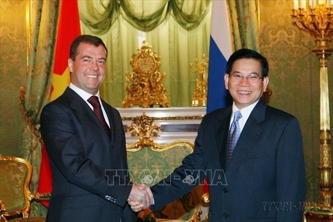 Russian President Dmitry Medvedev meets with President Nguyen Minh Triet at Kremlin Palace on October 27, 2008 during the latter’s official visit to Russia.VNA Photo:Nguyễn Khang
