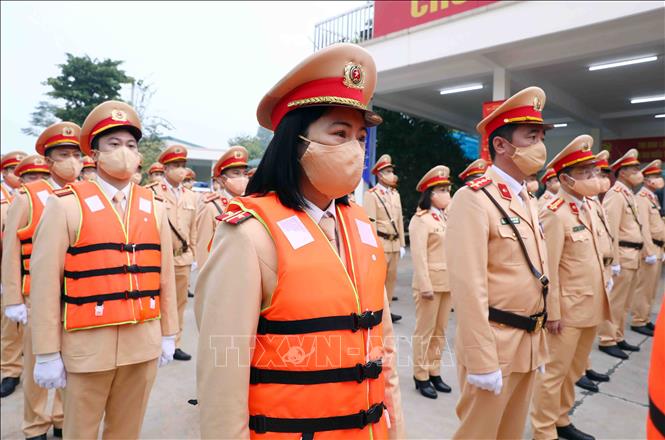 Trong ảnh: Lực lượng CSGT tham gia Lễ ra quân thực hiện cao điểm bảo đảm trật tự, ATGT, trật tự xã hội đầu năm 2022. Ảnh: Phạm Kiên - TTXVN