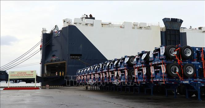 Photo: The semi-trailers exported to the US. VNA Photo: Trần Tĩnh 