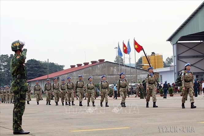 Phát huy sức mạnh tổng hợp, kịp thời đối phó với những tình huống gây “đột biến”, có kế sách bảo vệ Tổ quốc từ sớm, từ xa để giữ vững môi trường hòa bình, ổn định, góp phần tiếp tục đẩy mạnh sự nghiệp đổi mới, công nghiệp hóa, hiện đại hóa đất nước. Trong ảnh: Việt Nam tích cực tham gia lực lượng gìn giữ hòa bình Liên hợp quốc ở Nam Sudan. Ảnh: Thanh Vũ-TTXVN