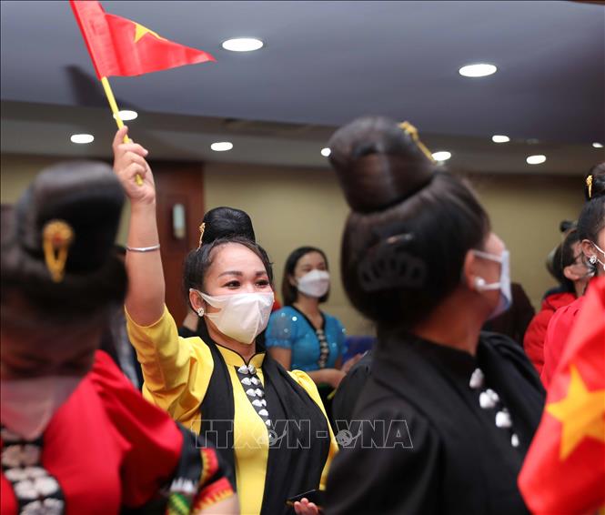 Photo: The moment Vietnam's Xoe Thai dance was officially recognized as an Intangible Cultural Heritage of Humanity. VNA Photo: Thanh Tùng 