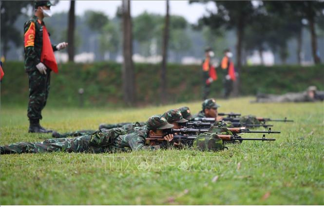 Đội tuyển Quân đội nhân dân Việt Nam tại vị trí thi bắn tỉa ở bài thi thuộc nội dung ''Xạ thủ bắn tỉa'' tại Army Games 2021. Ảnh: TTXVN phát