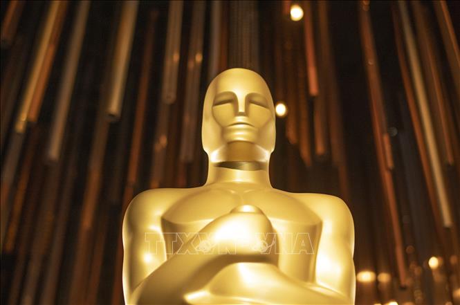 Trong ảnh (tư liệu): Một tượng vàng Oscar tại lễ trao giải ở Hollywood, bang California, Mỹ ngày 31/1/2020. Ảnh: AFP/TTXVN