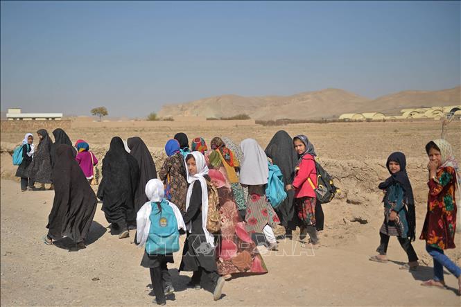 Ngày 21/9/2021, Taliban thông báo trẻ em gái tại Afghanistan sẽ được phép quay trở lại trường học 