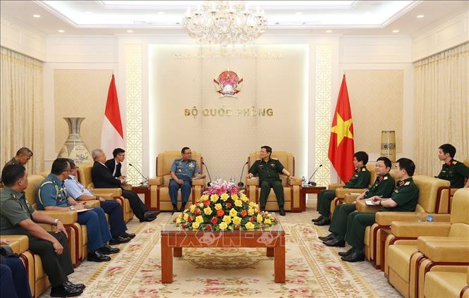 Trong ảnh: Đại tướng Ngô Xuân Lịch, Ủy viên Bộ Chính trị, Bộ trưởng Bộ Quốc phòng tiếp Phó Đô đốc Agus Setiadji, Tổng Thư ký Bộ Quốc phòng Indonesia đang tham dự Đối thoại Chính sách Quốc phòng Việt Nam - Indonesia lần thứ nhất tại Việt Nam (2019). Ảnh: Dương Giang - TTXVN