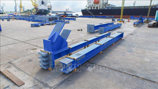 Trong 8 tháng năm 2021, xuất khẩu của Việt Nam sang Indonesia đạt kim ngạch 2,51 tỷ USD, tăng 44,2% so với cùng kỳ năm 2020. Trong ảnh: Ngày 15/6/2021, Doosan Vina (Khu kinh tế Dung Quất, Quảng Ngãi) xuất thành công chuyến hàng thiết bị kết cấu chính đến Nhà máy nhiệt điện Jawa (đặt tại tỉnh Banten, Indonesia). Ảnh: TTXVN phát