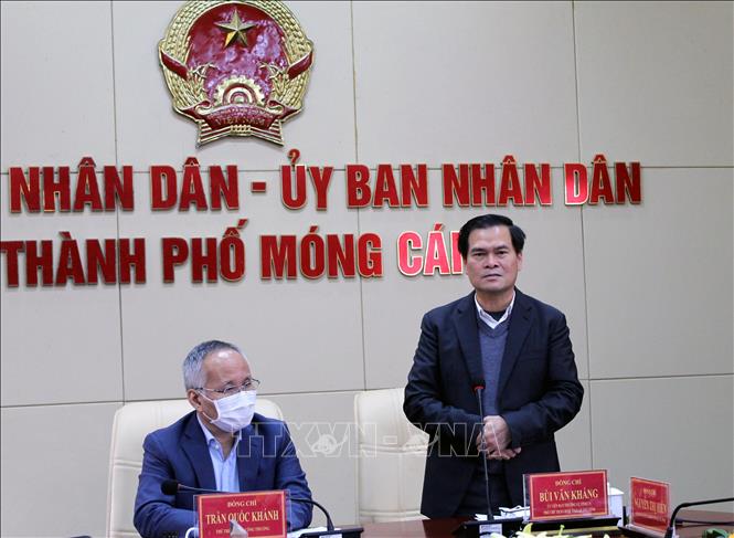 Trong ảnh: Phó Chủ tịch UBND tỉnh Quảng Ninh Bùi Văn Khắng phát biểu tại buổi làm việc. Ảnh: TTXVN phát
