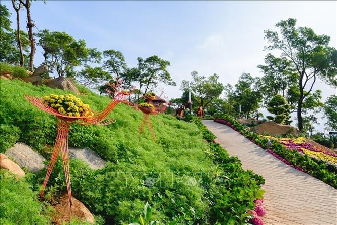 Photo: A corner of the Ba Den Mountain national tourist site. VNA Photo: Thanh Tân