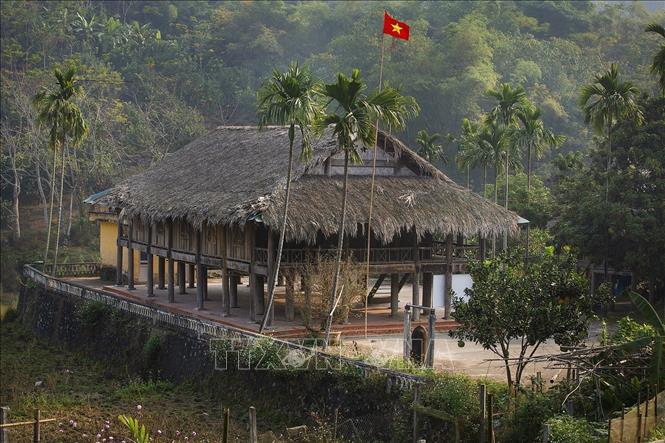 Photo: A traditional stilt of Muong People in Giang Mo village. VNA Photo: Trọng Đạt 