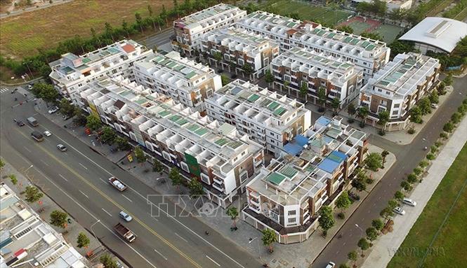 Hệ thống nhà ở dân cư khang trang, đồng bộ tại khu liên hợp công nghiệp - dịch vụ và đô thị thành phố mới Bình Dương. Ảnh: An Hiếu - TTXVN