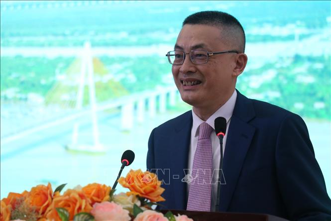 Trong ảnh: Thứ trưởng Bộ Ngoại giao Vũ Quang Minh phát biểu tại tọa đàm. Ảnh: Huỳnh Phúc Hậu - TTXVN