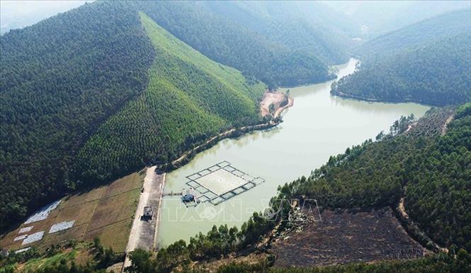 Hồ Suối Cái, xã Giáp Lai, huyện Thanh Sơn, tỉnh Phú Thọ có dung tích hồ chứa 0,445 triệu m3 đã xuống cấp, được bố trí sửa chữa bằng vốn trung hạn (giai đoạn 2021-2025). Ảnh: Vũ Sinh – TTXVN
