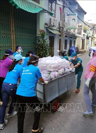 Trong ảnh: 
