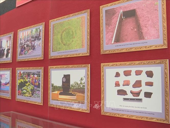 Trong ảnh: Không gian trưng bày hình ảnh, kỷ vật Phú Riềng đỏ. Ảnh: K GỬIH –TTXVN 