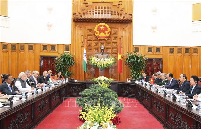 Sáng 3/9/2016, Thủ tướng Nguyễn Xuân Phúc hội đàm với Thủ tướng Ấn Độ Narendra Modi thăm chính thức Việt Nam – chuyến thăm được lãnh đạo hai nước thống nhất nâng cấp quan hệ song phương từ “Đối tác chiến lược” lên “Đối tác chiến lược toàn diện”. Ảnh: Thống Nhất – TTXVN
