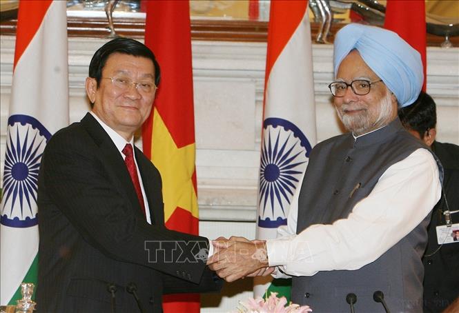 Ngày 12/10/2011, tại New Delhi, Thủ tướng Manmohan Singh đón, hội đàm với Chủ tịch nước Trương Tấn Sang thăm cấp Nhà nước Ấn Độ. Ảnh: Nguyễn Khang – TTXVN
