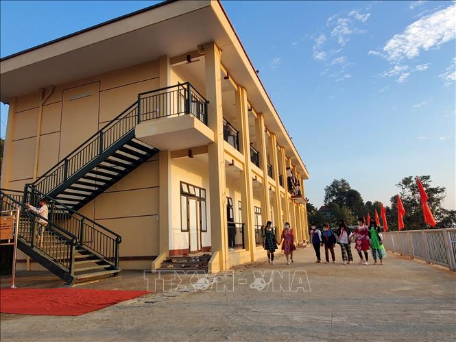 Công trình nhà bán trú học sinh Trường Phổ thông Dân tộc bán trú Trung học Cơ sở xã Chiềng Công, huyện Mường La, tỉnh Sơn La. Ảnh: TTXVN phát.