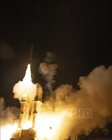 Tên lửa đánh chặn Arrow 3 được phóng đi trong cuộc thử nghiệm tại miền Trung Israel. Ảnh: TTXVN phát