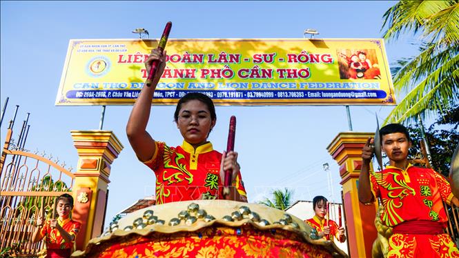 Trong ảnh: Hình ảnh tập luyện của đoàn Lân Sư Rồng Tú Anh Đường. Ảnh: Ánh Tuyết - TTXVN