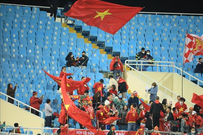 Với trận thắng đầy ấn tượng 3-1 trước Trung Quốc, đội tuyển của chúng ta chứng minh được sức mạnh và tiềm năng của mình. Hãy cùng xem lại những khoảnh khắc đáng nhớ trong trận đấu này qua những tấm ảnh của VNA Photos.
