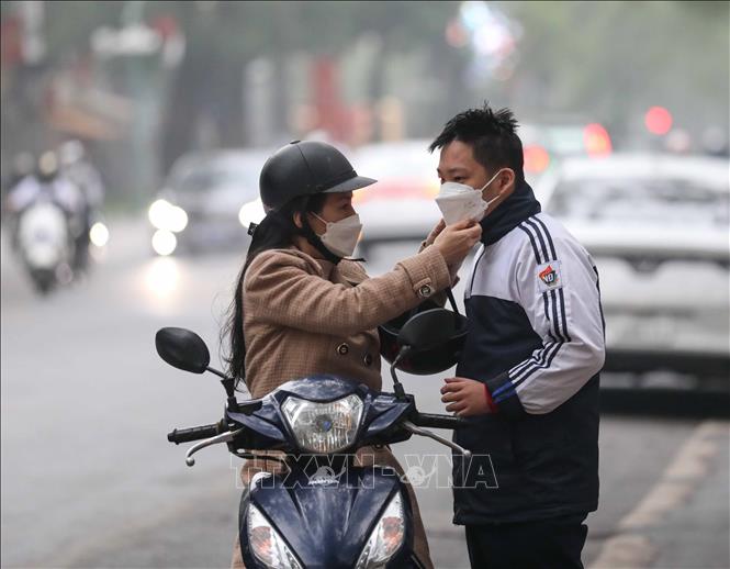 Ngày đầu tiên sau kỳ nghỉ Tết, học sinh khối 12 trường THPT Việt Đức đã trở lại trường học. Ảnh: Thanh Tùng - TTXVN 