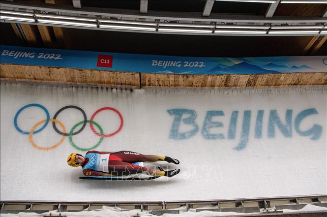Trong ảnh: VĐV Natalie Geisenberger thi đấu ở môn trượt máng nằm ngửa tại  Olympic mùa Đông 2022 ở thủ đô Bắc Kinh, Trung Quốc,  ngày 8/2/2022. Ảnh: THX/TTXVN