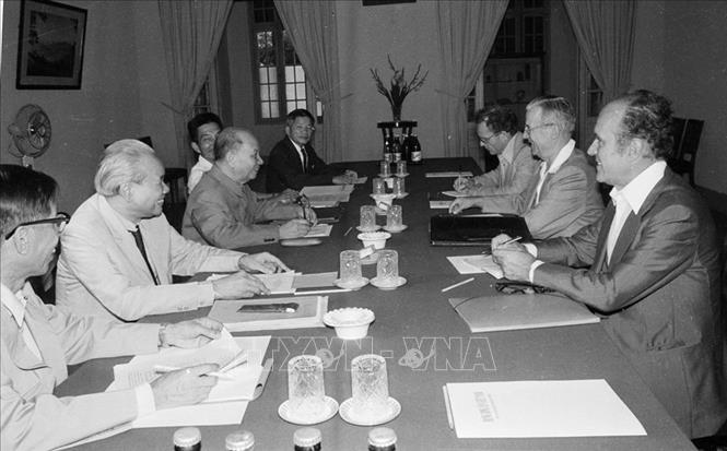 Đồng chí Trường Chinh tiếp đoàn Đảng Cộng sản Pháp thăm chính thức Việt Nam, ngày 14/10/1978. Ảnh: Thế Trung - TTXVN