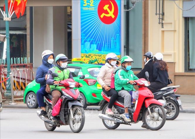 Dịch vụ xe ôm công nghệ được hoạt động trở lại sau hơn 6 tháng. Ảnh: Tuấn Đức - TTXVN