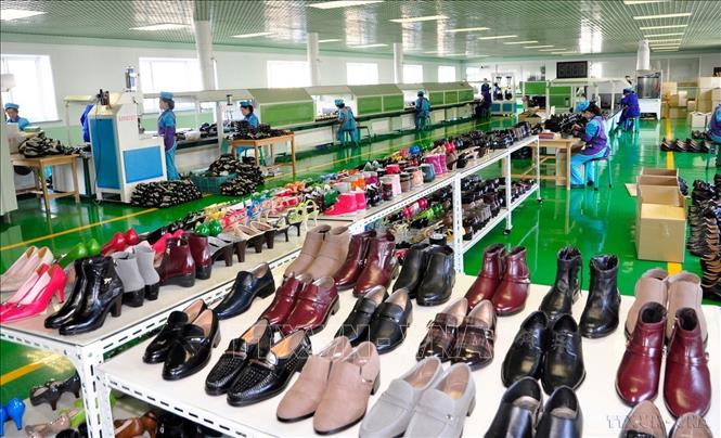 Nhà máy sản xuất các loại da giầy Wonsan, tỉnh Kangwon. Ảnh: Hãng thông tấn Triều Tiên
