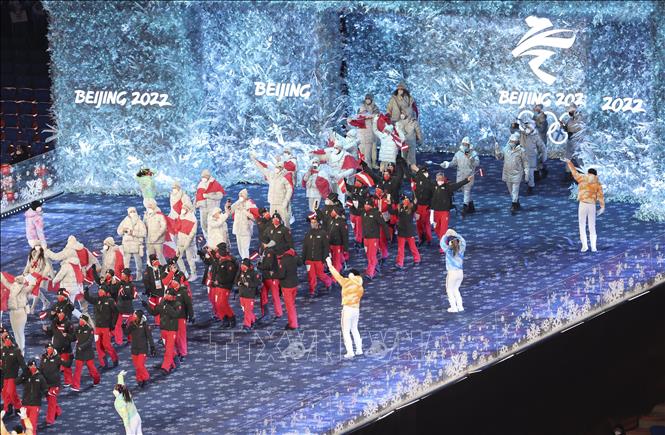Trong ảnh: Các vận động viên diễu hành tại lễ bế mạc Olympic mùa Đông Bắc Kinh 2022, Trung Quốc, ngày 20/2/2022. Ảnh: THX/ TTXVN