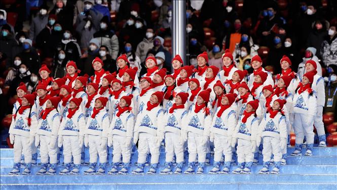 Trong ảnh: Các em nhỏ biểu diễn tại lễ bế mạc Olympic mùa Đông Bắc Kinh 2022, Trung Quốc, ngày 20/2/2022. Ảnh: THX/ TTXVN