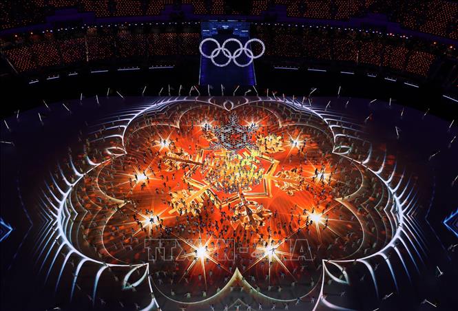 Trong ảnh: Toàn cảnh lễ bế mạc Olympic mùa Đông Bắc Kinh 2022, Trung Quốc, ngày 20/2/2022. Ảnh: THX/ TTXVN