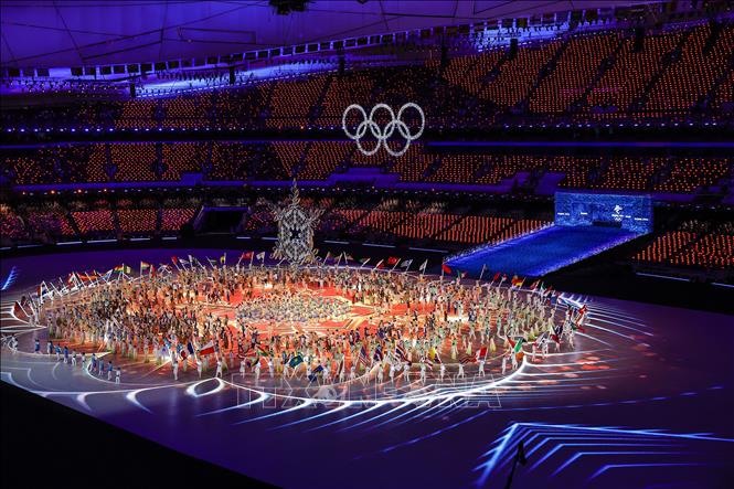 Trong ảnh: Các nghệ sĩ biểu diễn tại lễ bế mạc Olympic mùa Đông Bắc Kinh 2022, Trung Quốc, ngày 20/2/2022. Ảnh: THX/ TTXVN